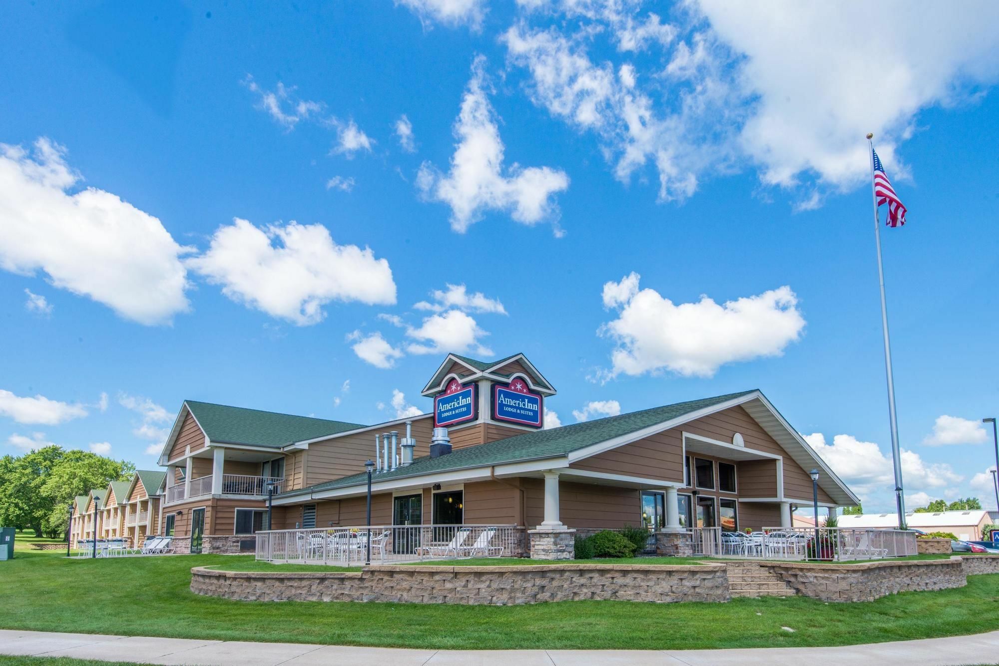 Americinn By Wyndham Okoboji Exterior foto